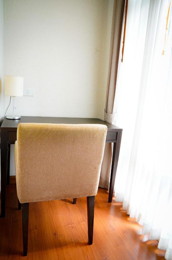 Siam Bright Suite Bangkok Buitenkant foto