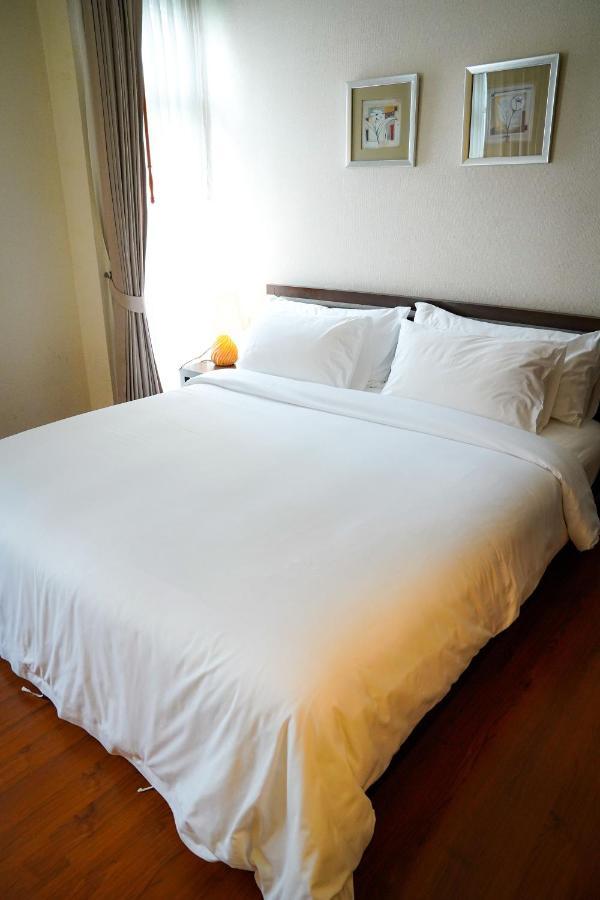 Siam Bright Suite Bangkok Buitenkant foto