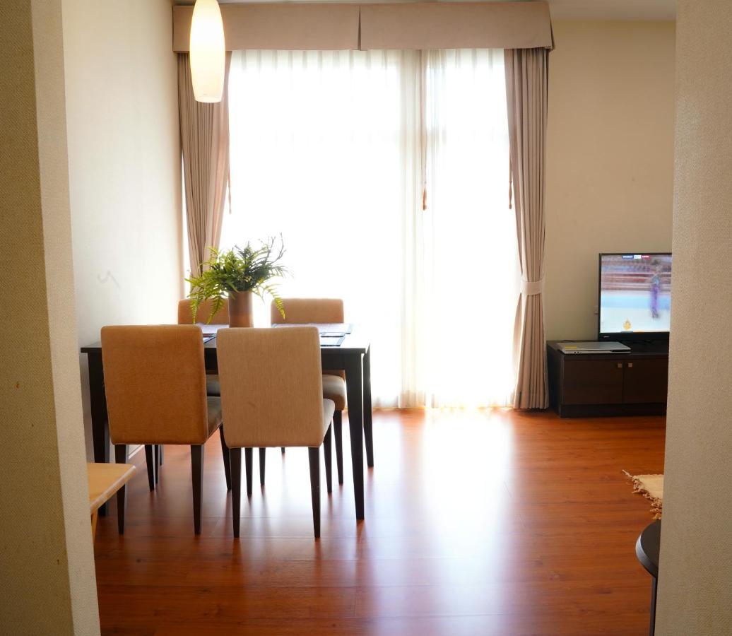 Siam Bright Suite Bangkok Buitenkant foto